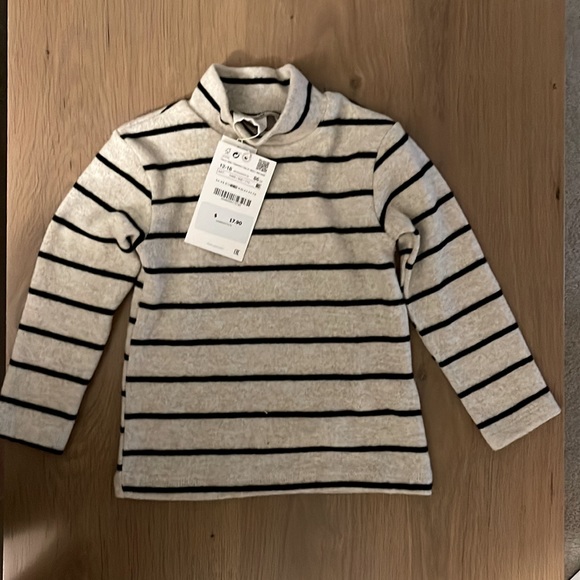 NWT Zara long sleeve turtleneck - Picture 2 of 2
